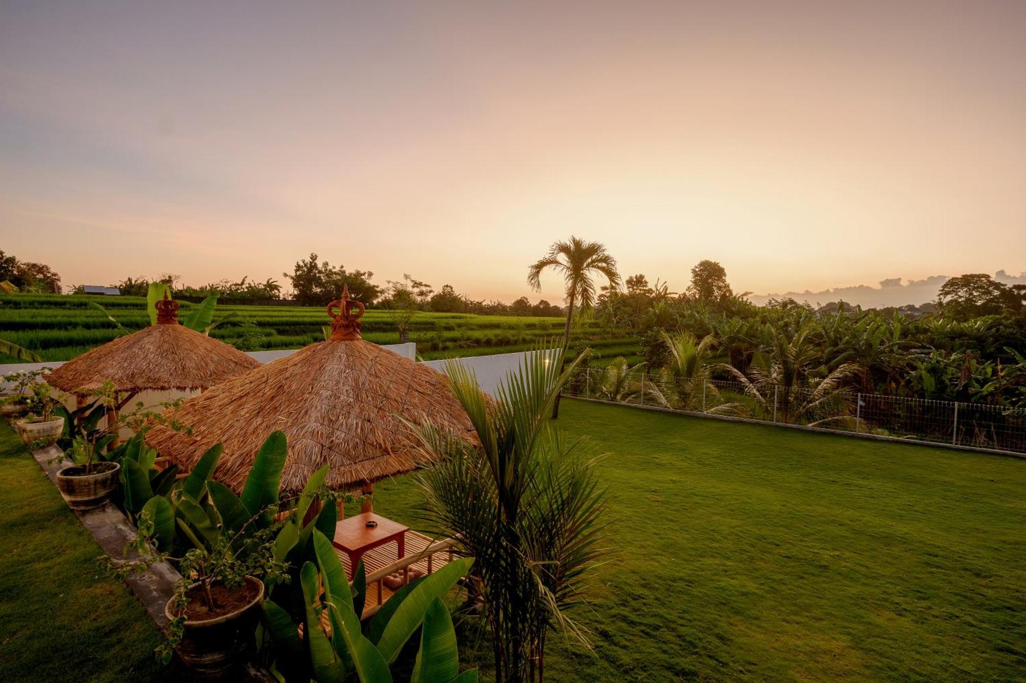 Eden Guest House Canggu Exterior foto